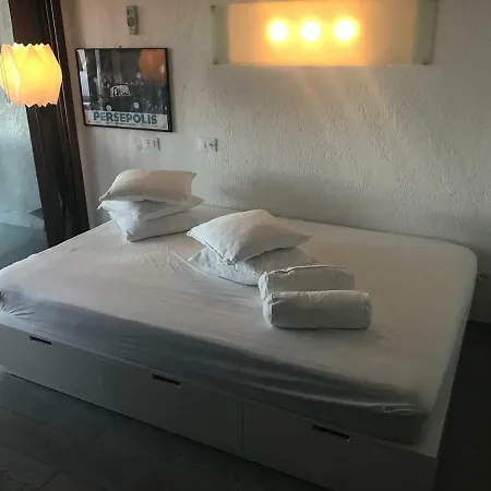 Astra Cinematic House * Cugnana Verde