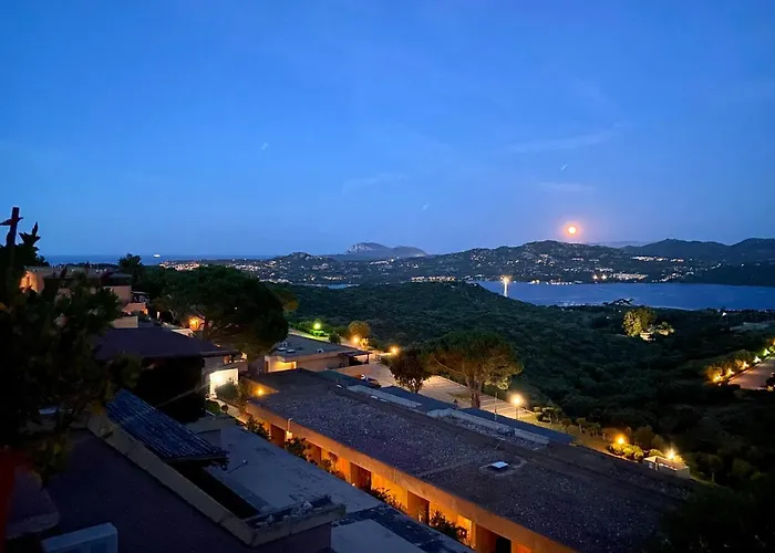 Astra Cinematic House *