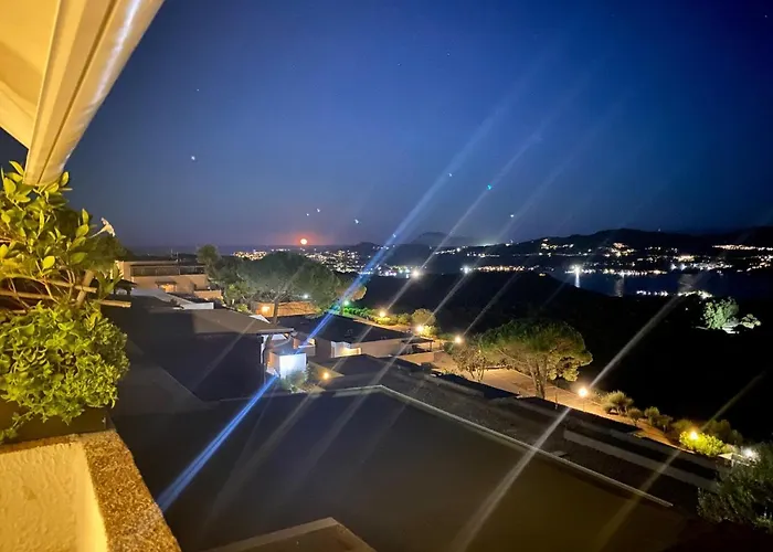 Astra Cinematic House *