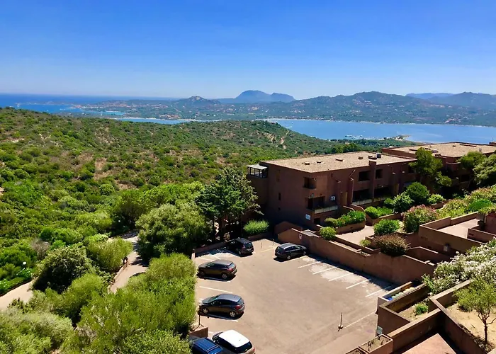 Astra Cinematic House * Cugnana Verde